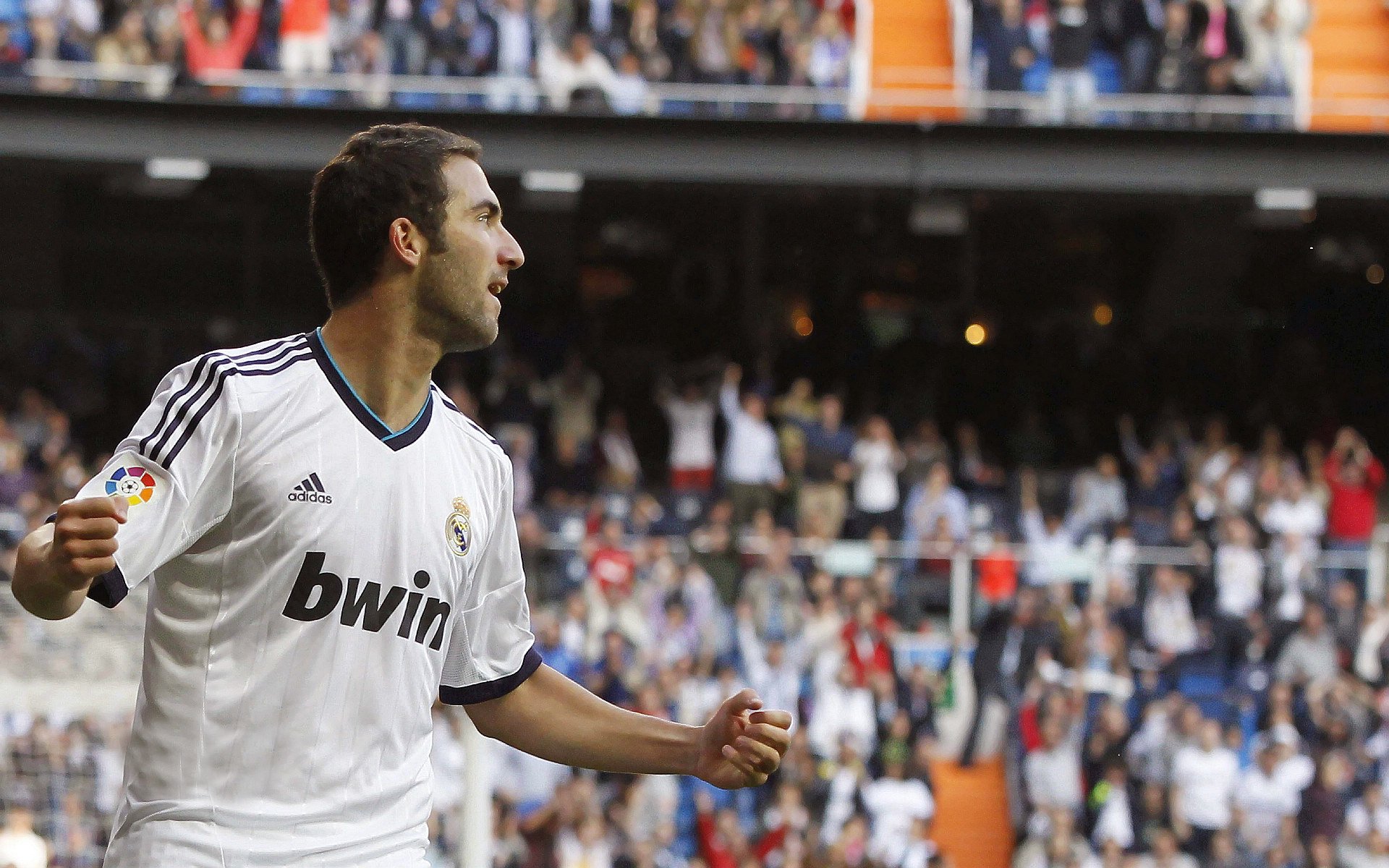 “西甲明星连续得分，带领球队持续冲刺”，西甲巨星