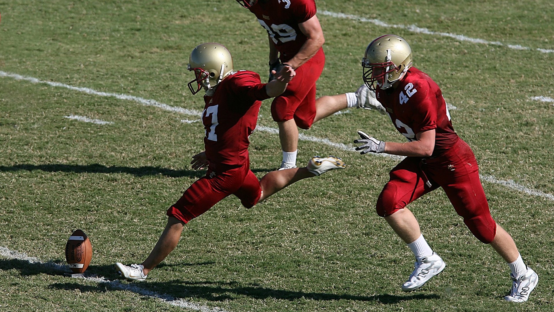 独立队新赛季目标明确,独立队对防卫者