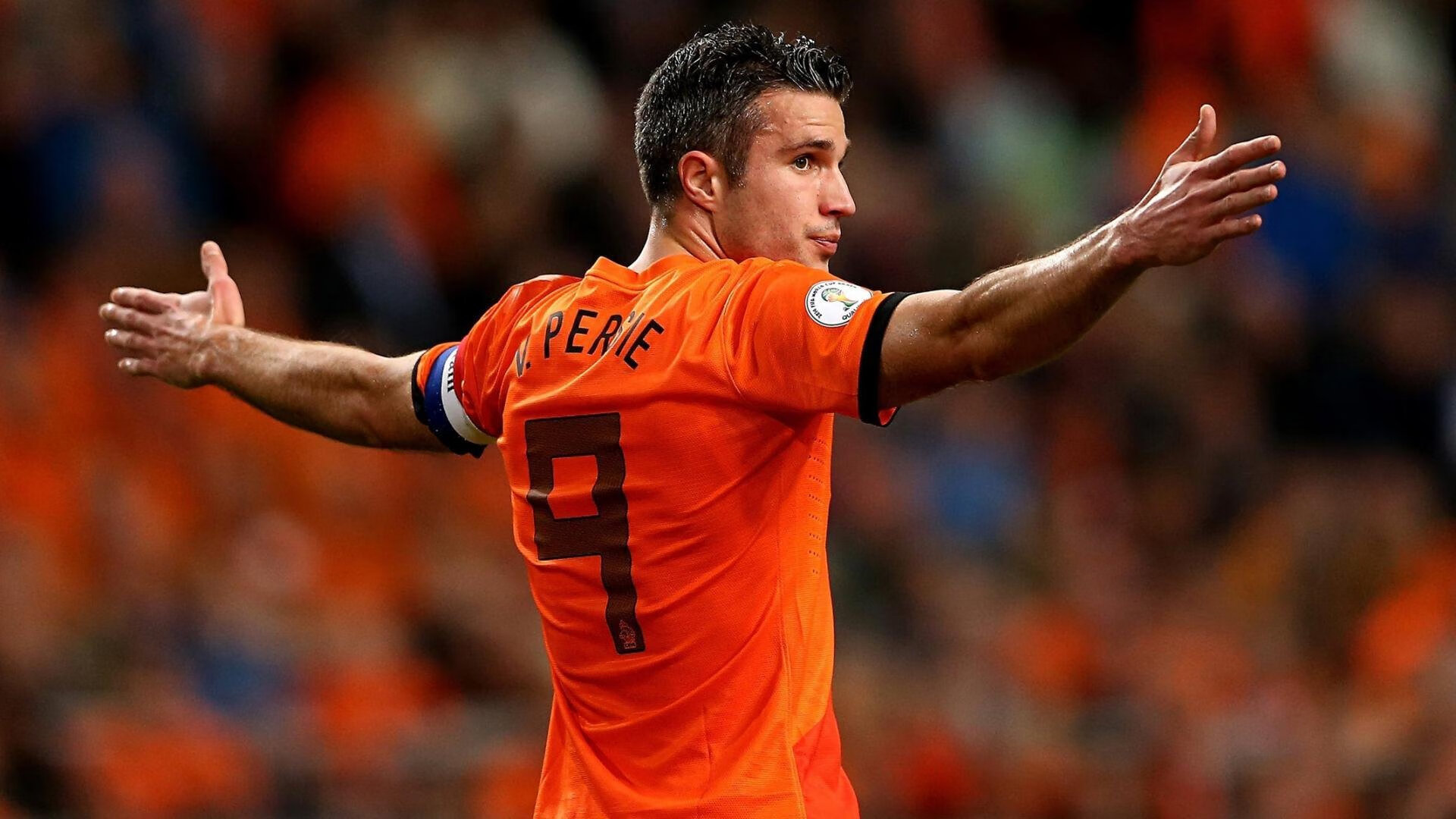 拉恩:全黑队外线的重要进攻手段,突破速度让对手防不胜防,拉恩对费雷拉