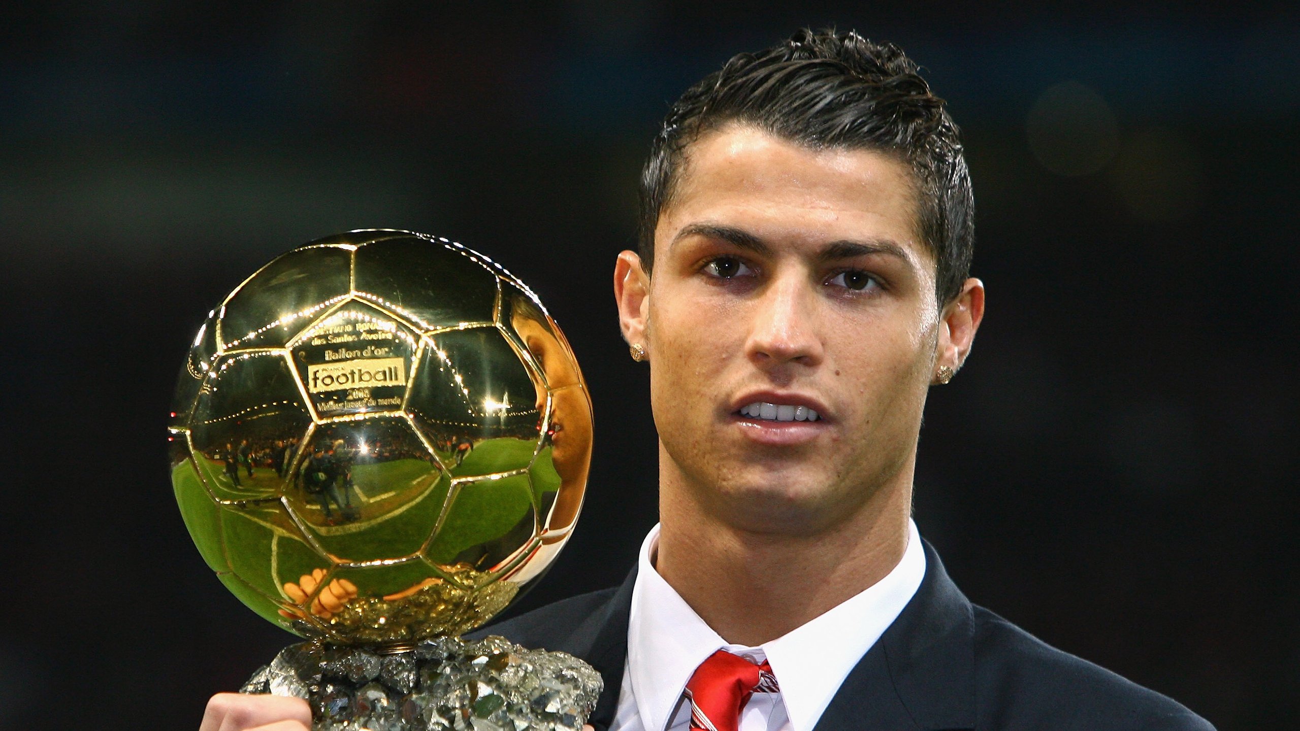 爱游戏登录入口-足球裁判引入高清视频分析，裁判水平全面提升，足球裁判基础知识